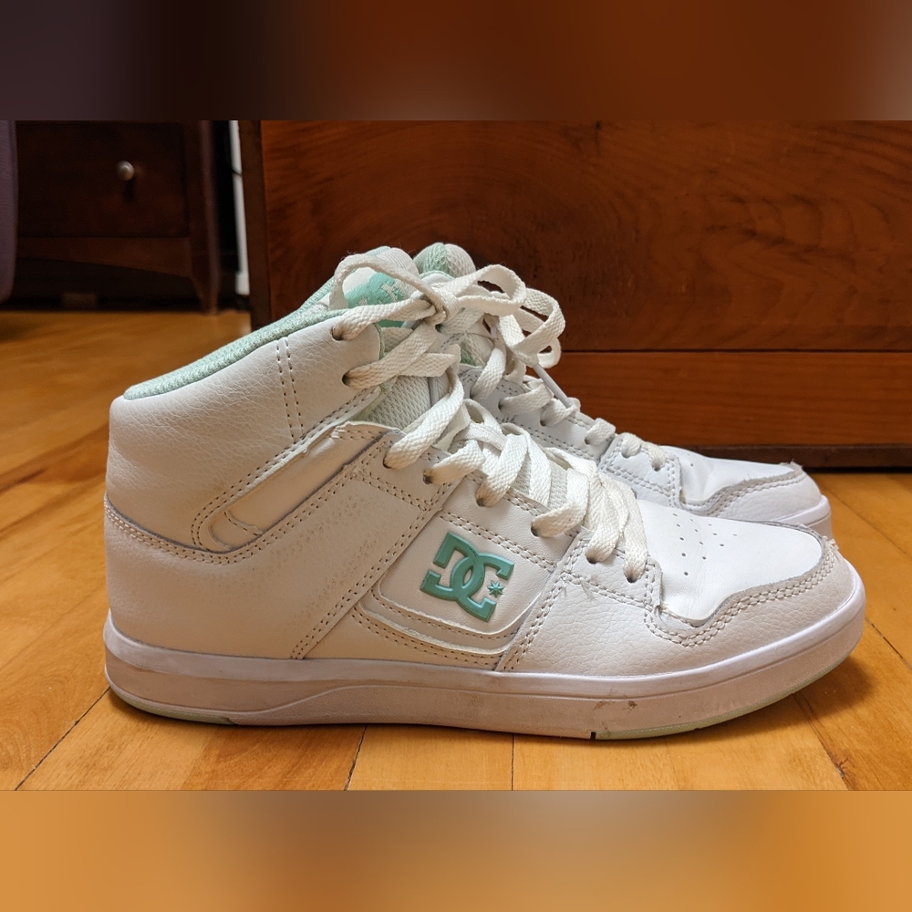 DC Kids/Womens White and Mint High-Top Sneakers